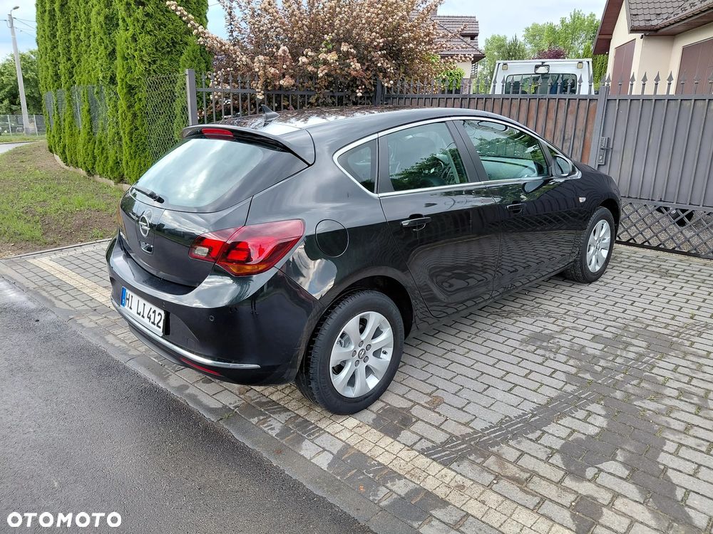 Opel Astra 1.6 Exklusiv - 22