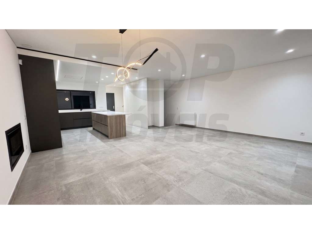 Moradias V3 em Banda no Condomínio Villas Park - Loulé - 800.000€ - Grande imagem: 2/26