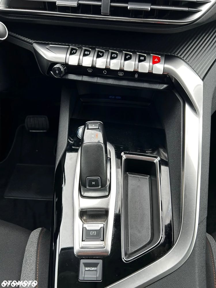 Peugeot 3008 BlueHDi 130 Stop & Start EAT8 Active - 28