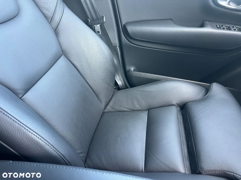 Volvo XC 90 B5 D AWD Plus Bright 7os - 32