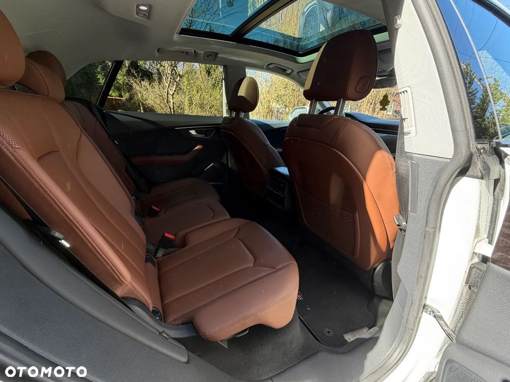 Audi Q8 55 TFSI mHEV Quattro Tiptronic - 8