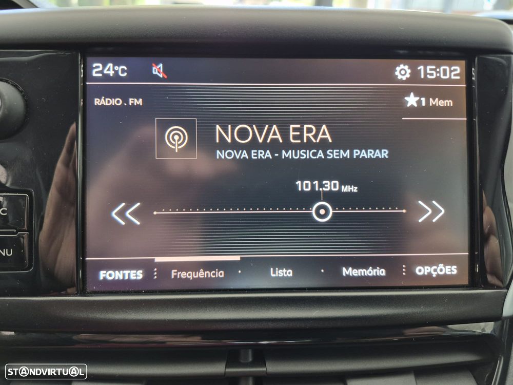 Peugeot 2008 1.2 PureTech Style - 24