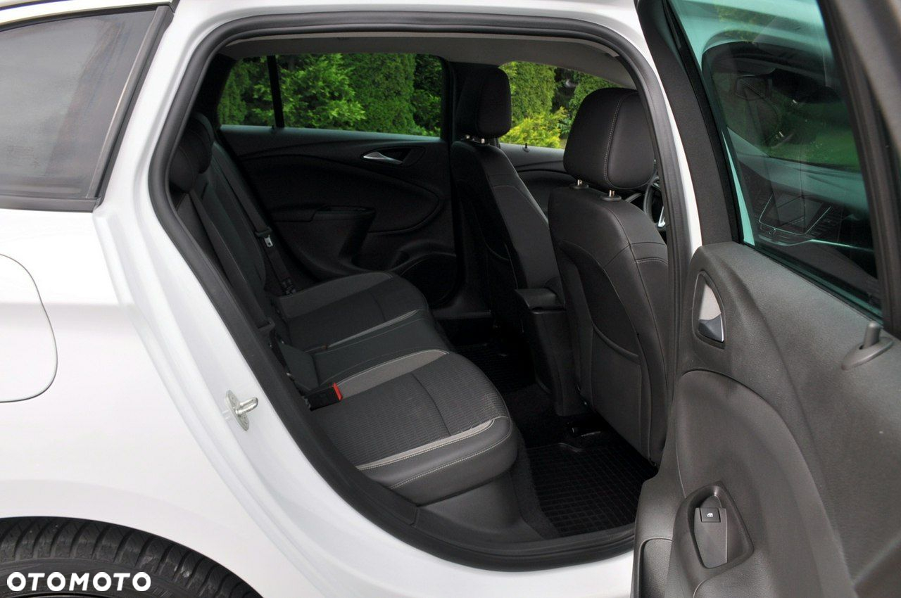 Opel Astra - 19