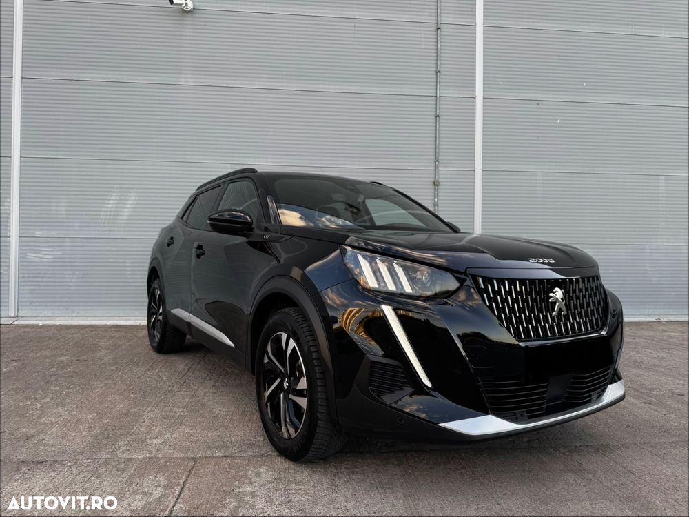 Peugeot 2008 PureTech 130 EAT8 GT - 1