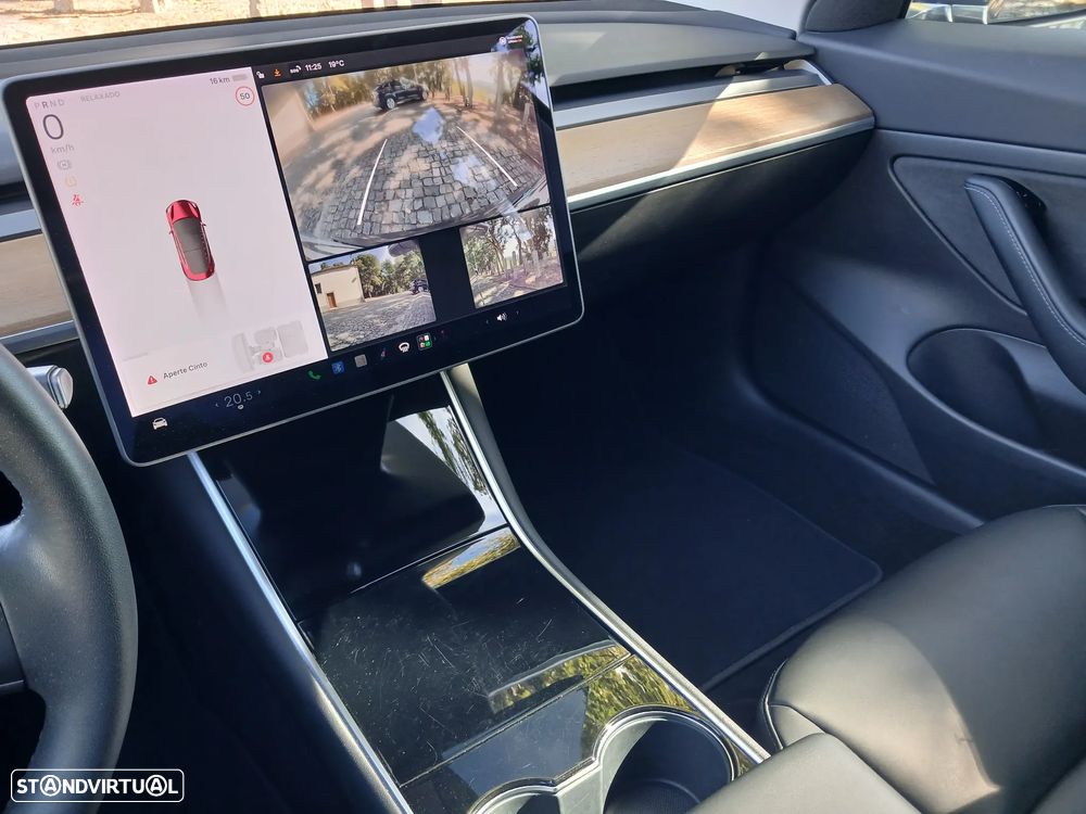 Tesla Model 3 - 18