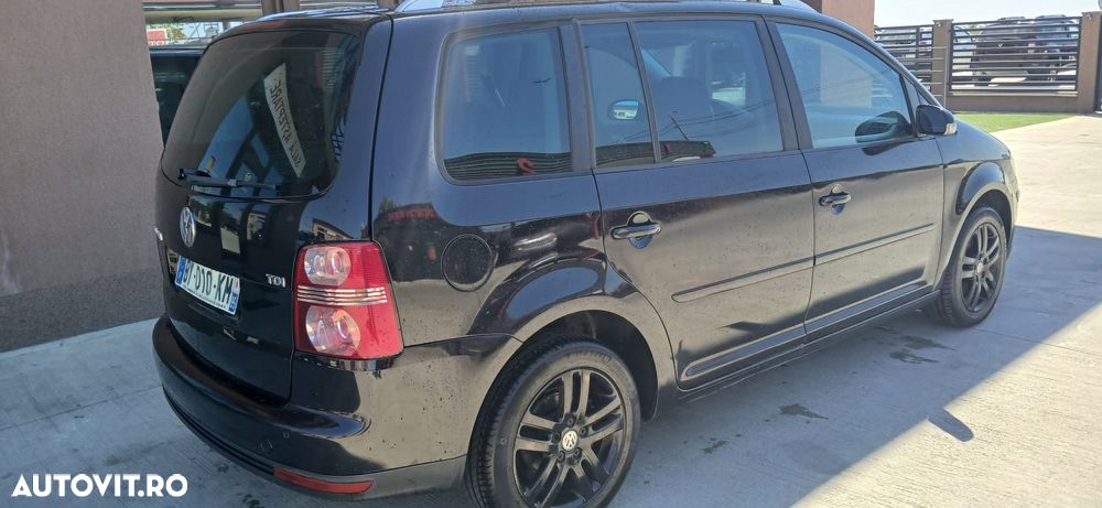 Volkswagen Touran 1.9 TDI DPF Blue Motion Trendline - 4