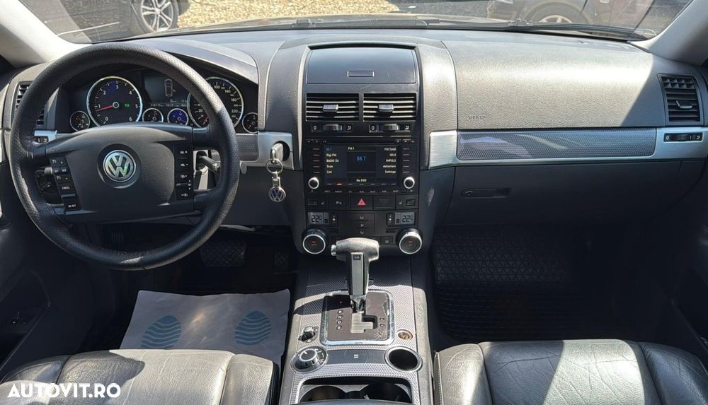 Volkswagen Touareg - 5