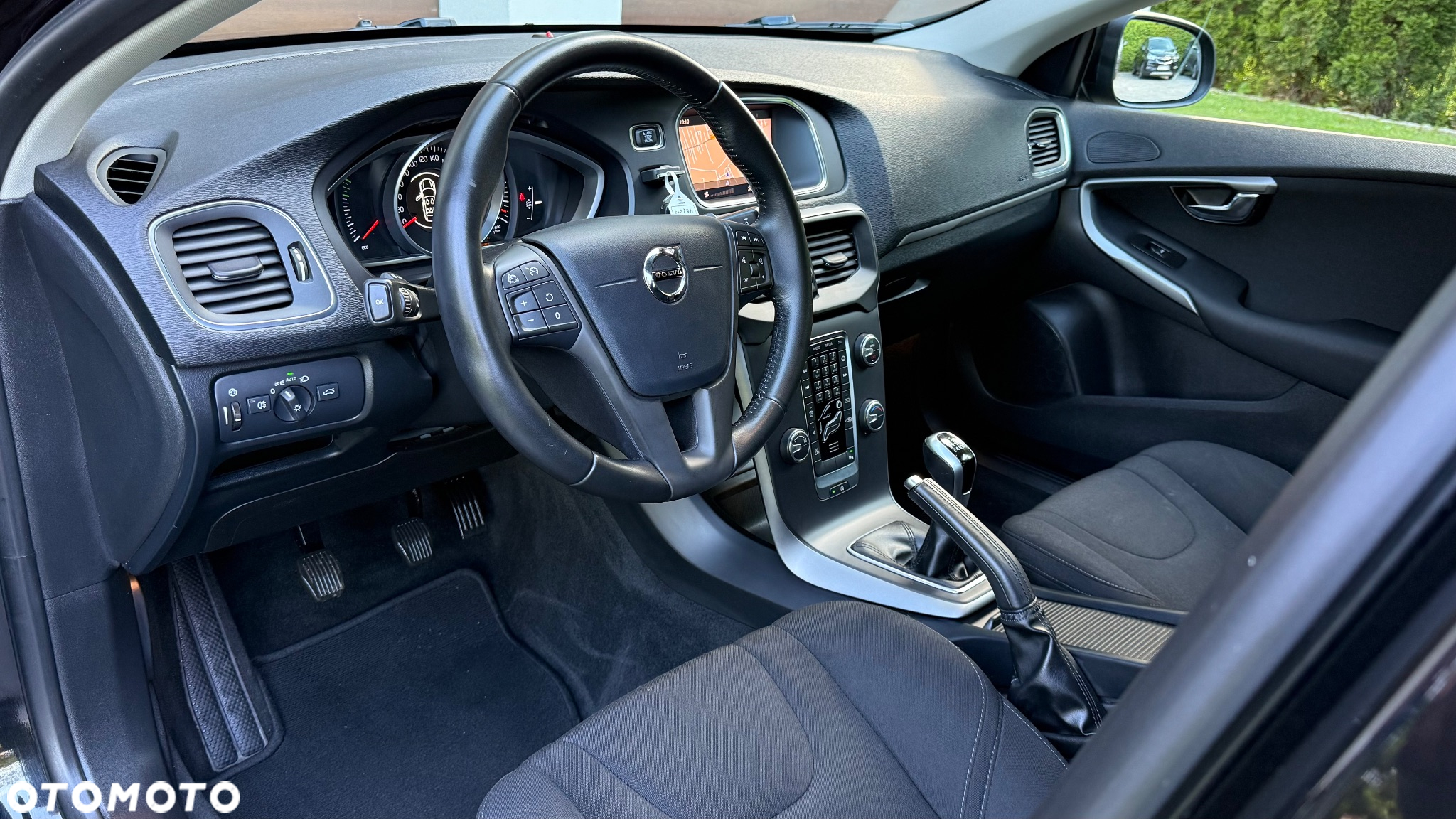 Volvo V40 - 21