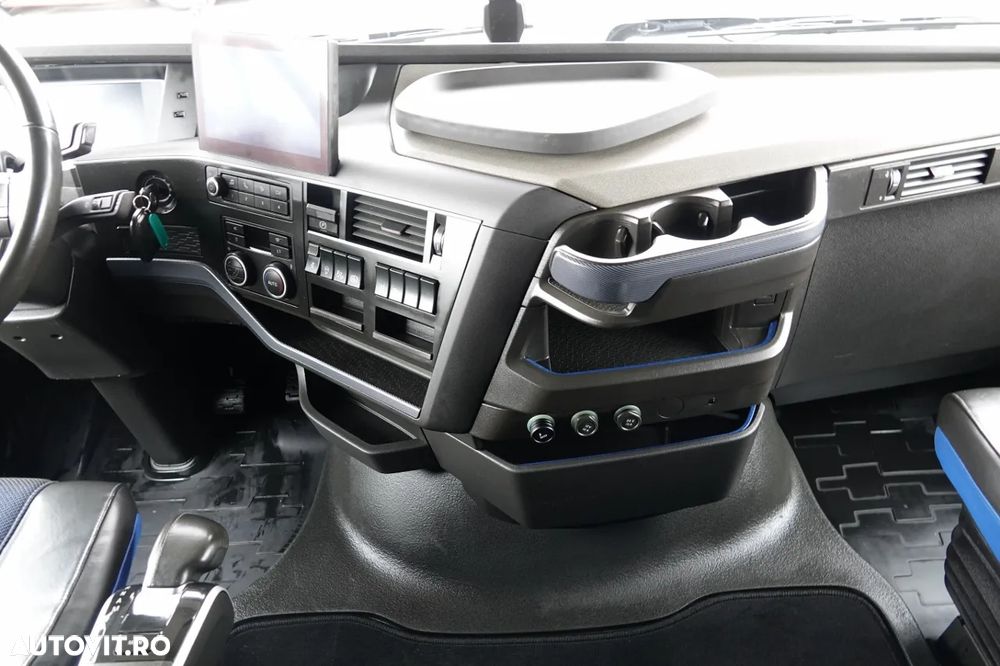 Volvo FH 460 / XXL / I-SHIFT / 2023 R / EURO 6 - 30