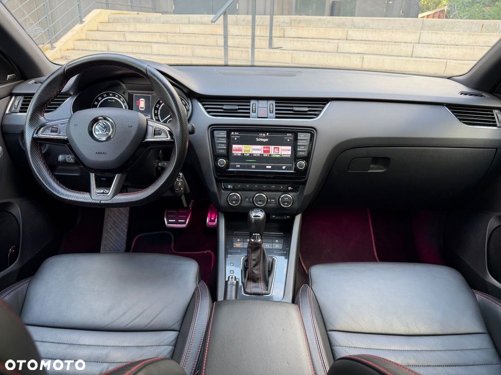 Skoda Octavia 2.0 TDI DSG RS - 19