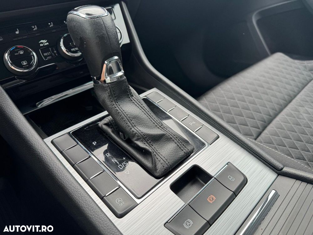 Skoda Superb 2.0 TDI DSG Ambition - 11