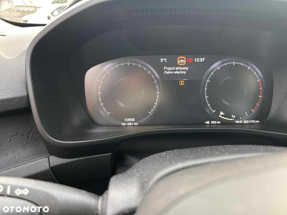 Volvo XC 40 - 6