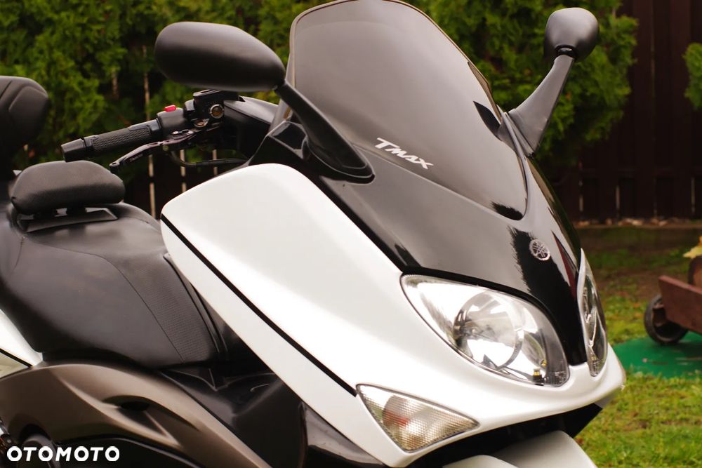 Yamaha Tmax - 15