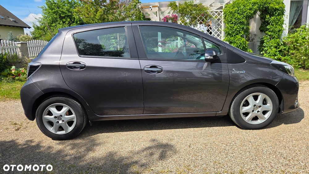 Toyota Yaris Hybrid 100 Premium EU6 - 10