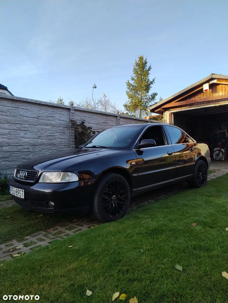 Audi A4 - 1
