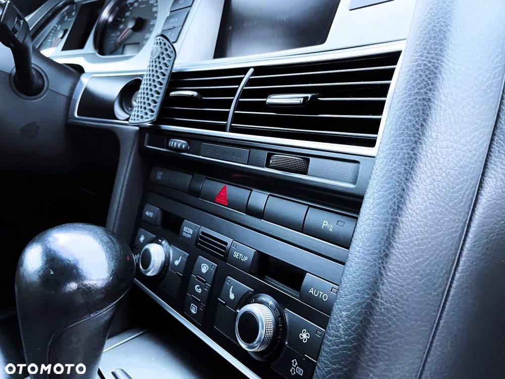 Audi A6 Avant 4.2 FSI Quattro Tiptronic - 29