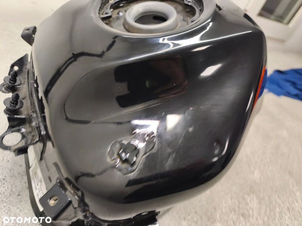 Bak, zbiornik paliwa KTM 125 Duke - 14