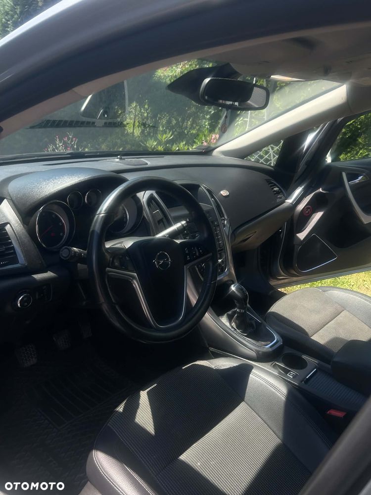 Opel Astra 1.7 CDTI Cosmo - 6