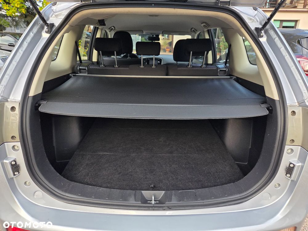 Mitsubishi Outlander - 23