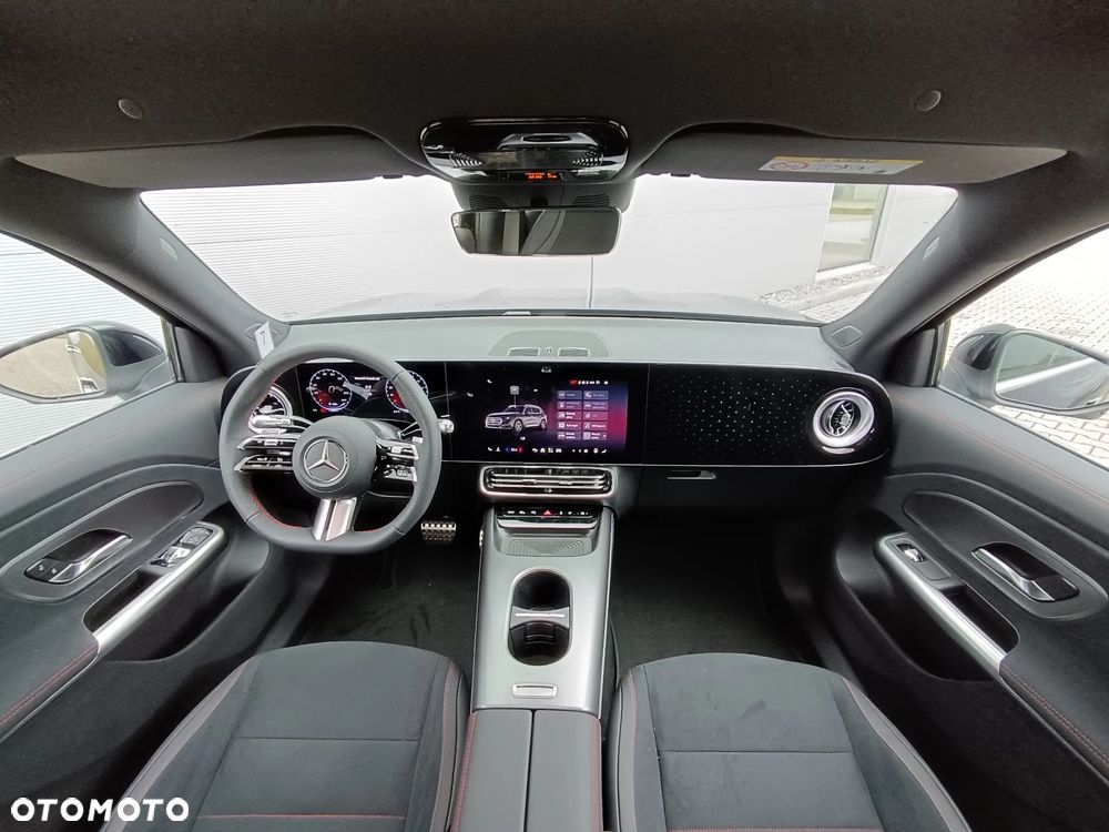 Mercedes-Benz GLB - 7