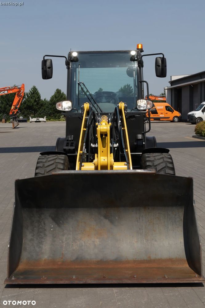 Komatsu WA70M-8 - 18