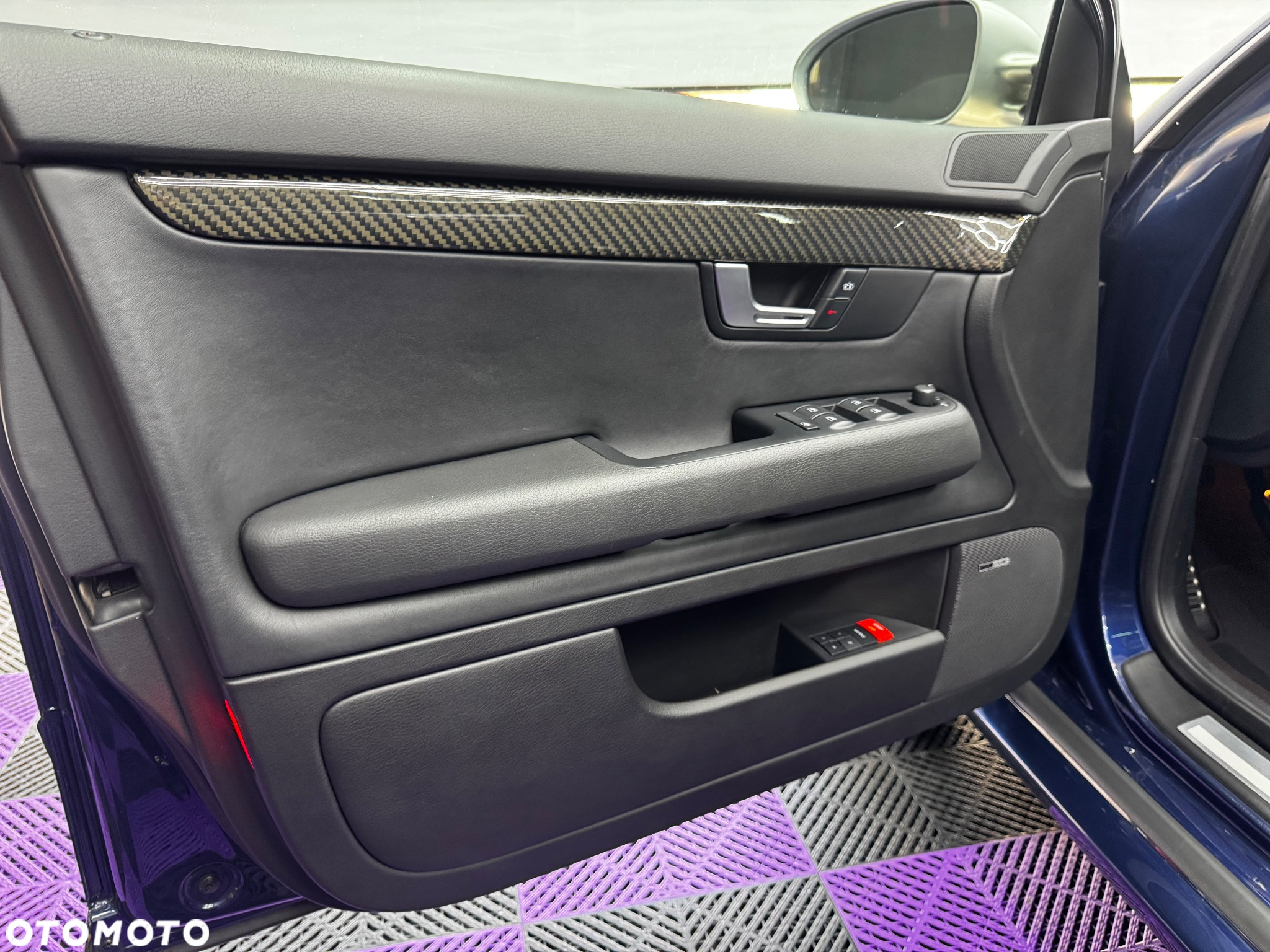 Audi RS4 Standard - 23