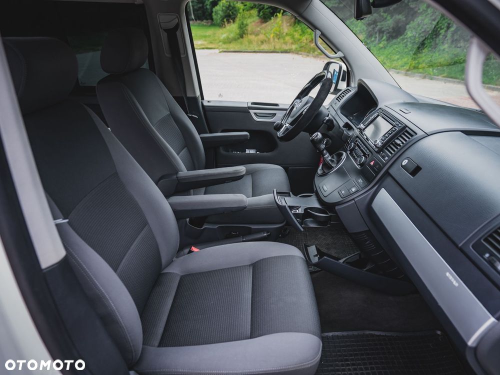Volkswagen Multivan - 18