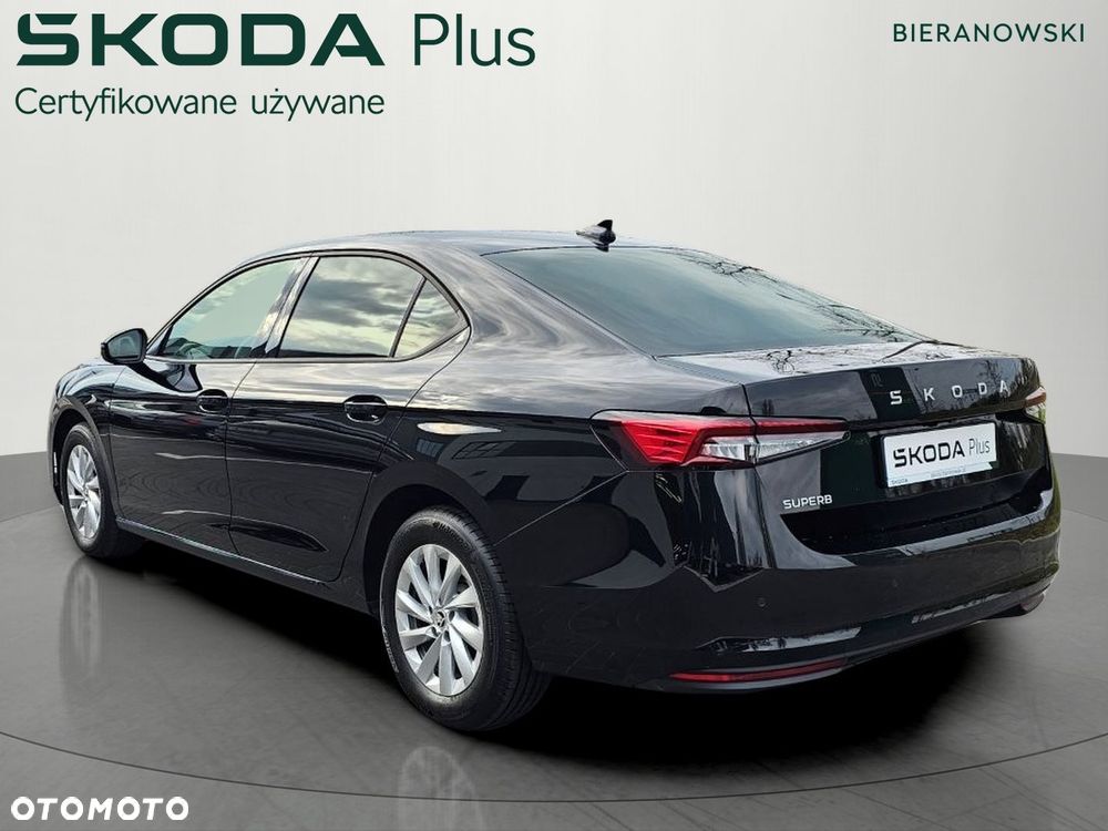 Skoda Superb 2.0 TDI SCR Essence DSG - 8