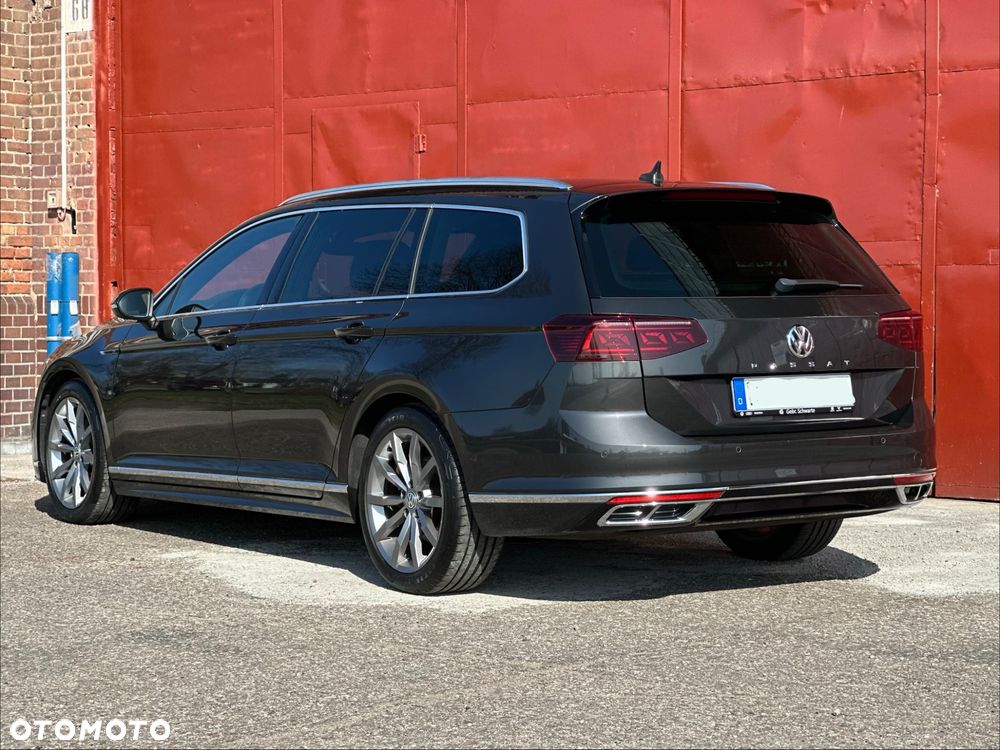 Volkswagen Passat - 34