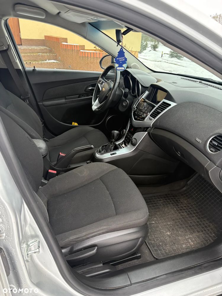 Chevrolet Cruze 1.7 D LT+ - 9