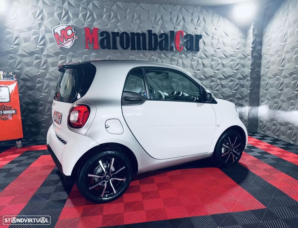Smart ForTwo Coupé 1.0 mhd Pulse 71 Softouch - 4