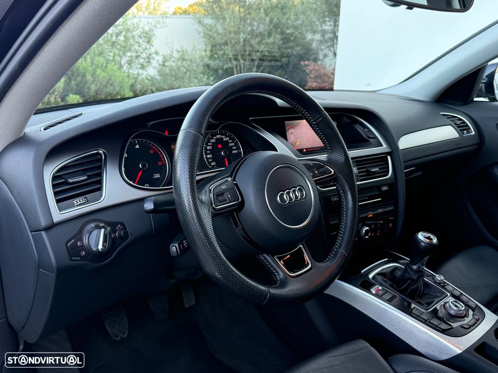 Audi A4 Avant 2.0 TDI DPF S line Sport Pack - 17