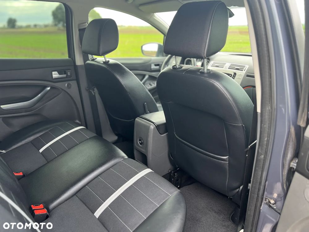 Ford Kuga 2.0 TDCi Titanium - 9