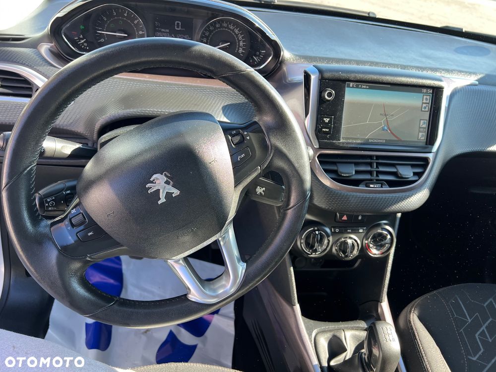 Peugeot 2008 PureTech 82 Urban Move - 20