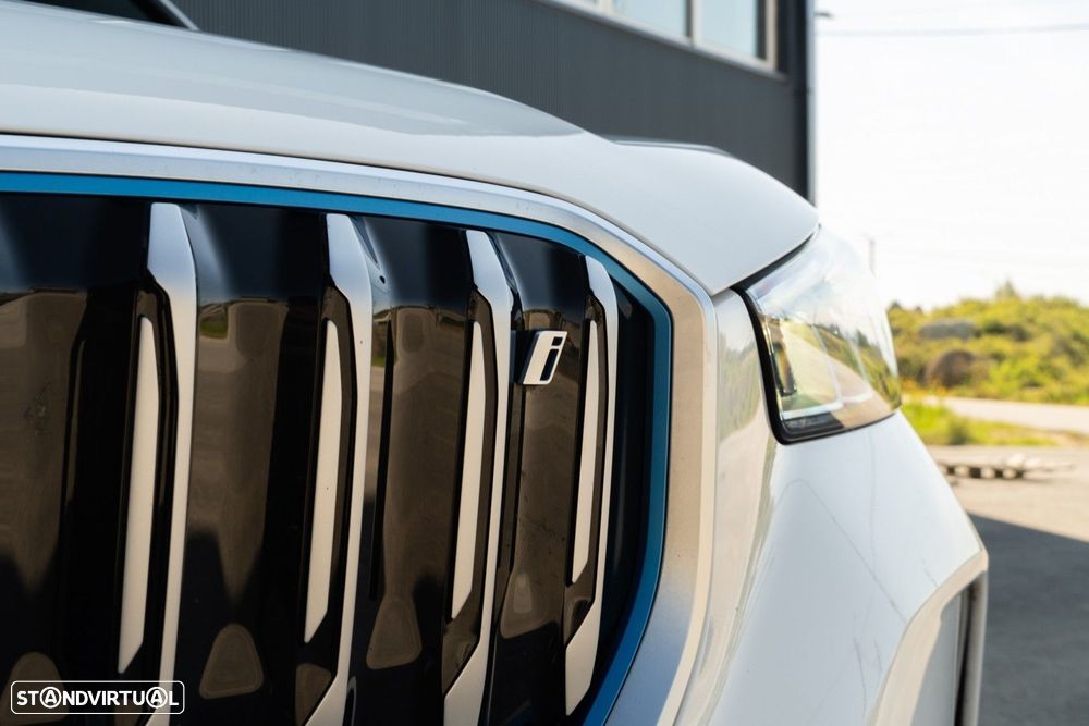 BMW iX1 xDrive30 Pack Desportivo M - 24
