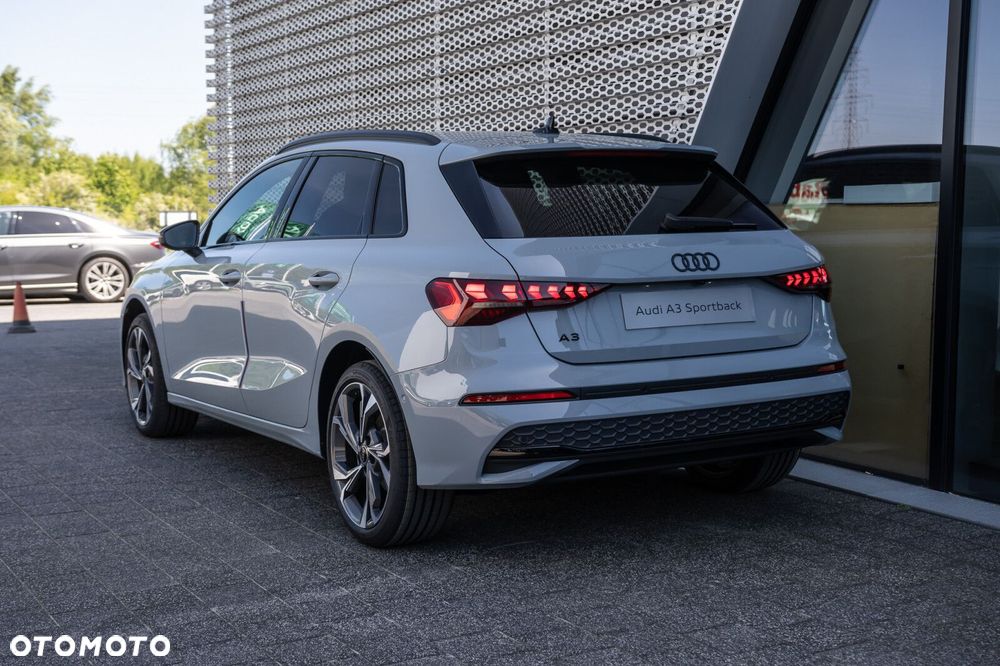 Audi A3 Sportback - 4