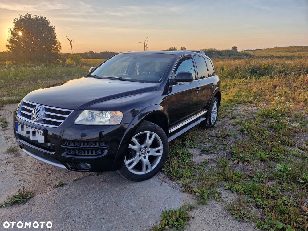 Volkswagen Touareg - 1