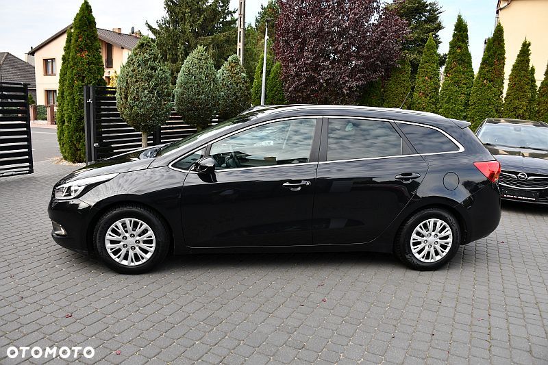 Kia Ceed 1.6 GDI ISG Platinum Edition - 27