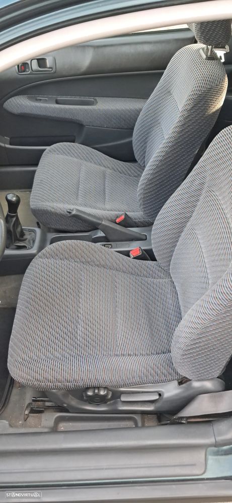 Honda Civic 1.5i LS - 11