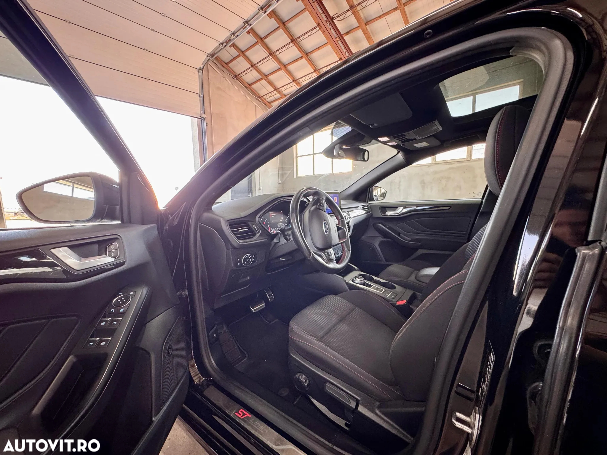 Ford Focus Turnier 2.0 EcoBlue Start-Stopp-System Aut. ST-LINE - 12