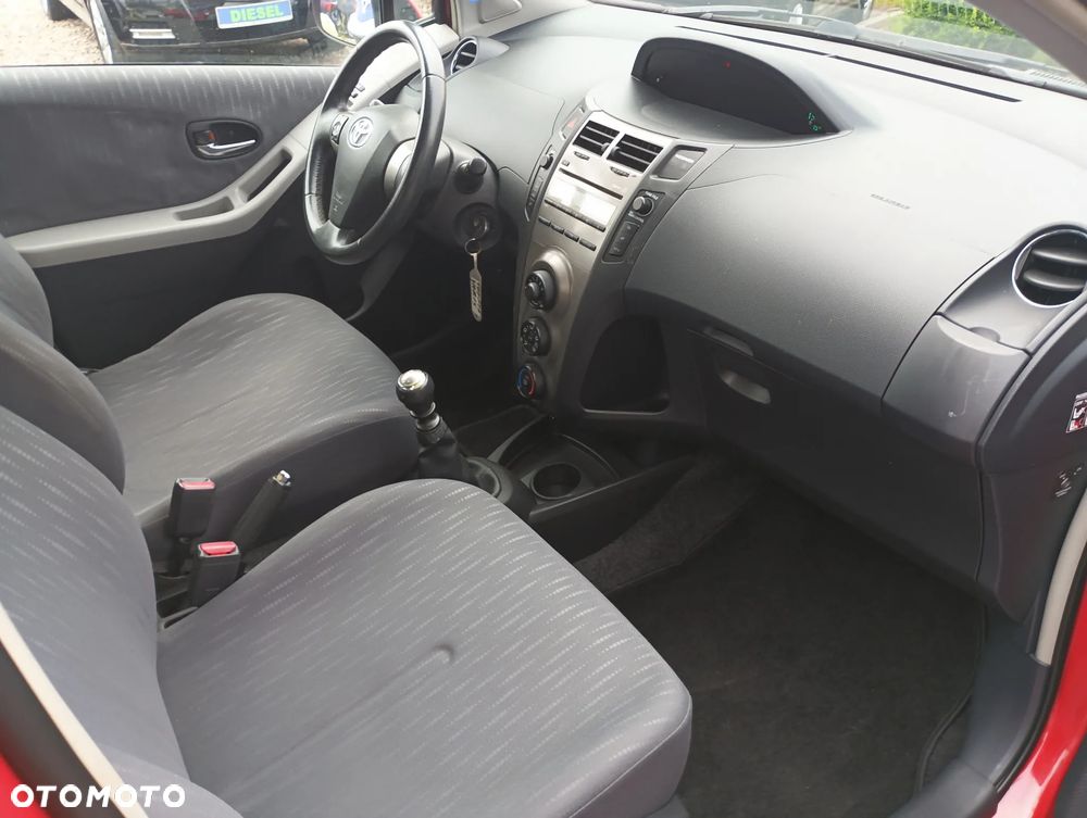 Toyota Yaris 1.4 D-4D Club - 35