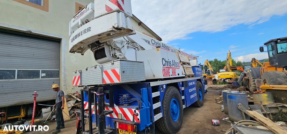 Liebherr Automacara UTM 725 - 3