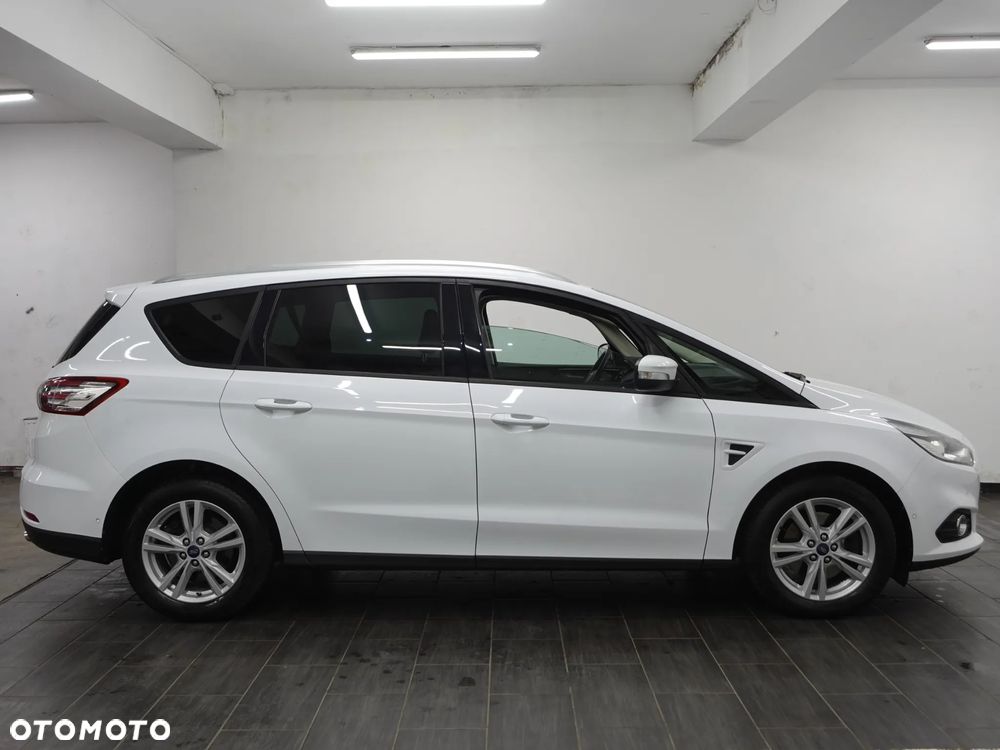 Ford S-Max - 10