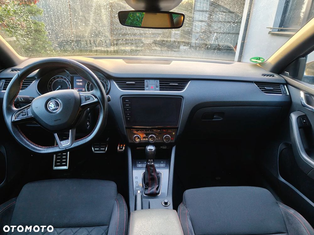 Skoda Octavia 2.0 TDI DSG RS - 7