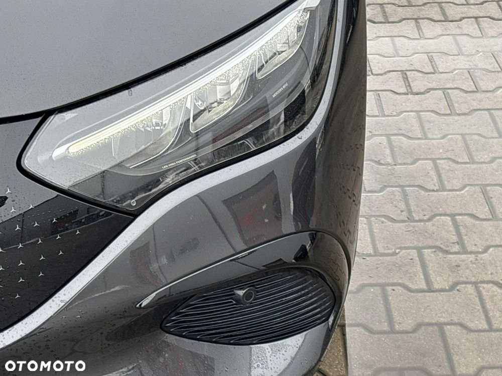 Mercedes-Benz EQE - 9