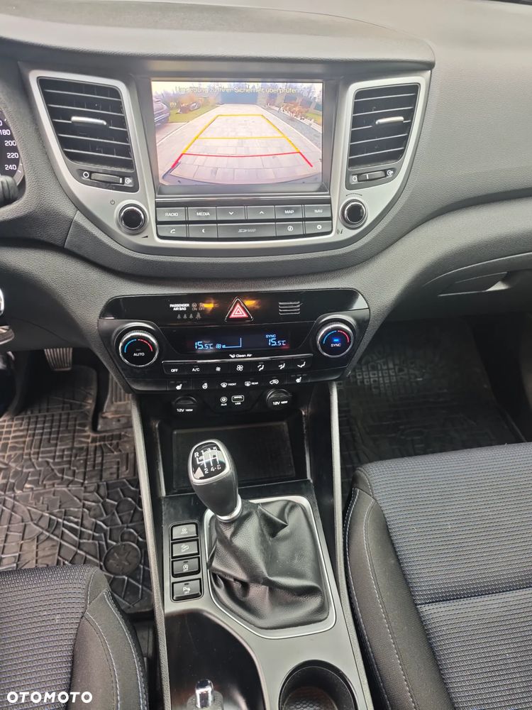 Hyundai Tucson blue 1.6 GDi 2WD Navi - 13