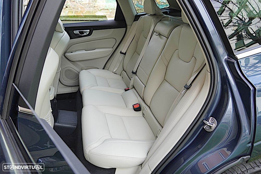 Volvo XC 60 2.0 T8 PHEV Ultimate Bright AWD - 23