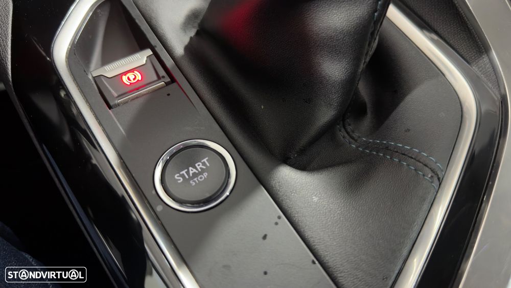 Peugeot 3008 PureTech 130 Stop & Start GPF Allure Business-Pack - 39