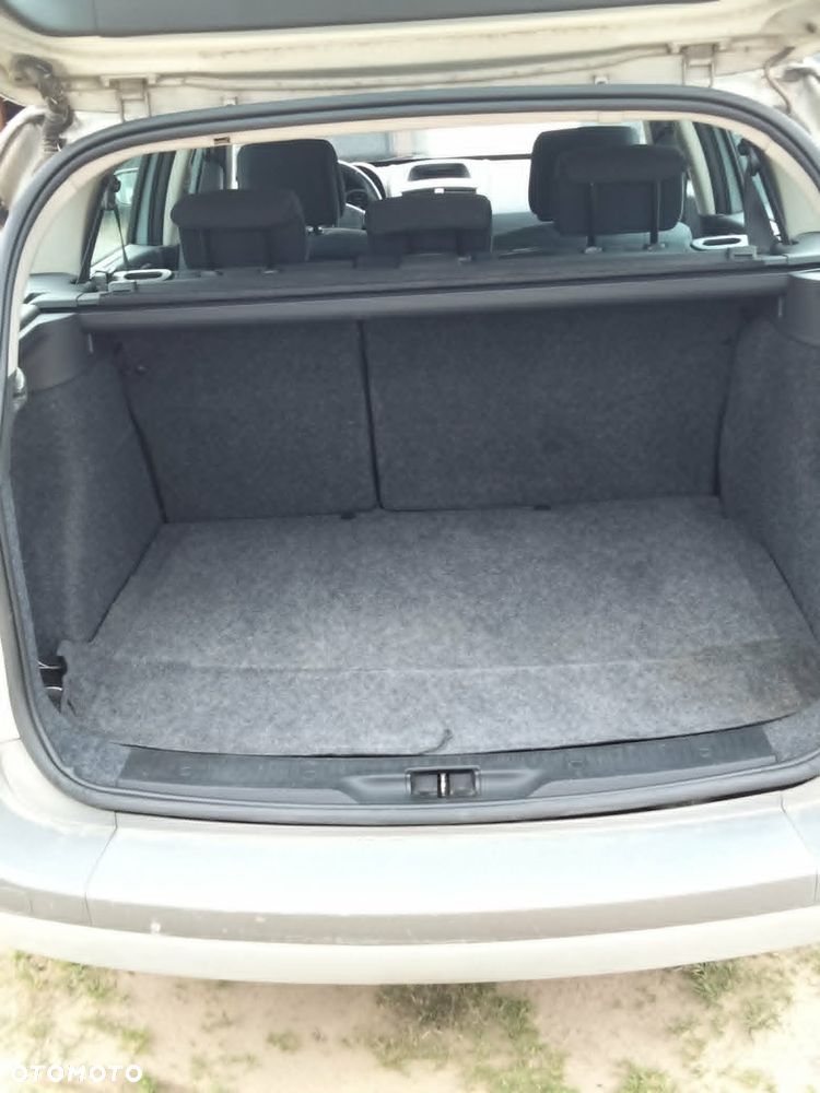 Renault Megane 1.9 dCi Luxe Privilege - 8