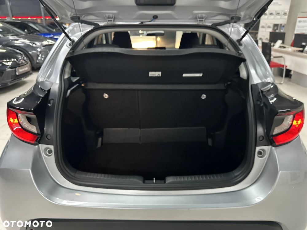 Toyota Yaris 1.5 Comfort CVT - 12